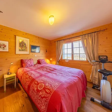 Villa 4br Chalet 2km From Tzoumaz Ski Lifts - 4 Vallees Ski Area - What'app - 0034-635-520-036 - For Reservations! La Tzoumaz